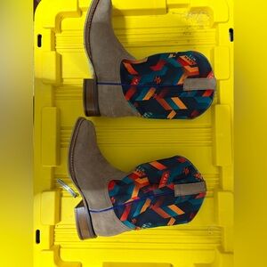 kids Tan Suede tin hauls Boot with Blue Trim